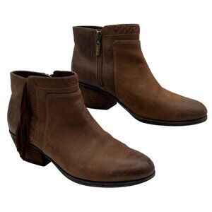 Clarks Womens 9 US Brown Leather Ankle Boots Side Zipper Fringe Western Cowgirl